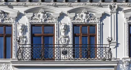 Old Town Luxury Suites