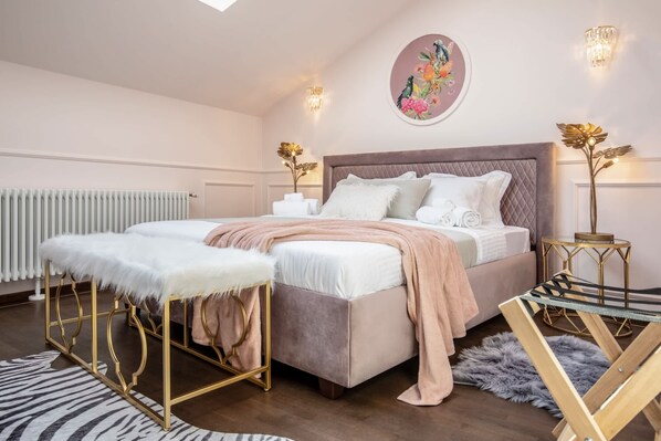 Iron/ironing board, travel crib, free WiFi, bed sheets