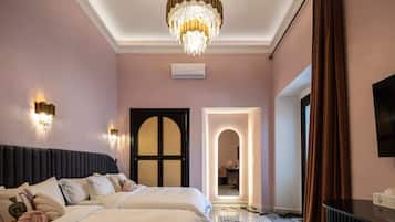 1 Schlafzimmer, Schreibtisch, Bügeleisen/Bügelbrett, Reisekinderbett