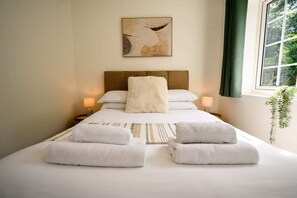 2 quartos, ferros/tábuas de passar roupa, Wi-Fi, roupa de cama
