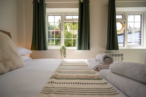 Coastal Haven in Ilfracombe by STAE-Homes