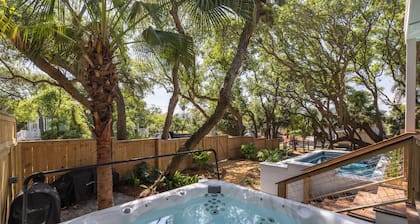 Follynesia - hidden gem on Folly Beach