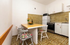 Apartment (A1) | Private kitchen - Apartments Nikola (Omis)