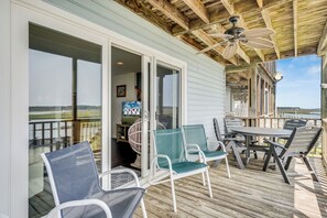 Outdoor dining - Duck Harbor at Water's Edge by Seaside Vacations & Sales (Chincoteague Island)