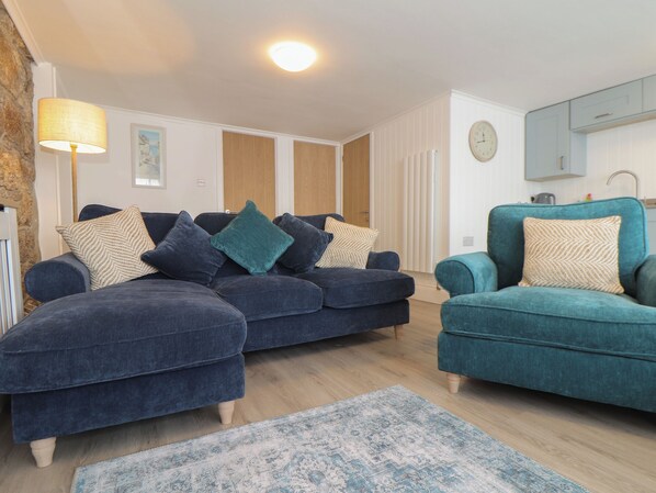 Living area - Harbour Studio (Penzance)