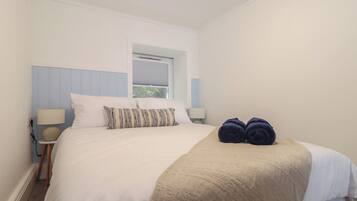 2 bedrooms, individually decorated, individually furnished, free WiFi