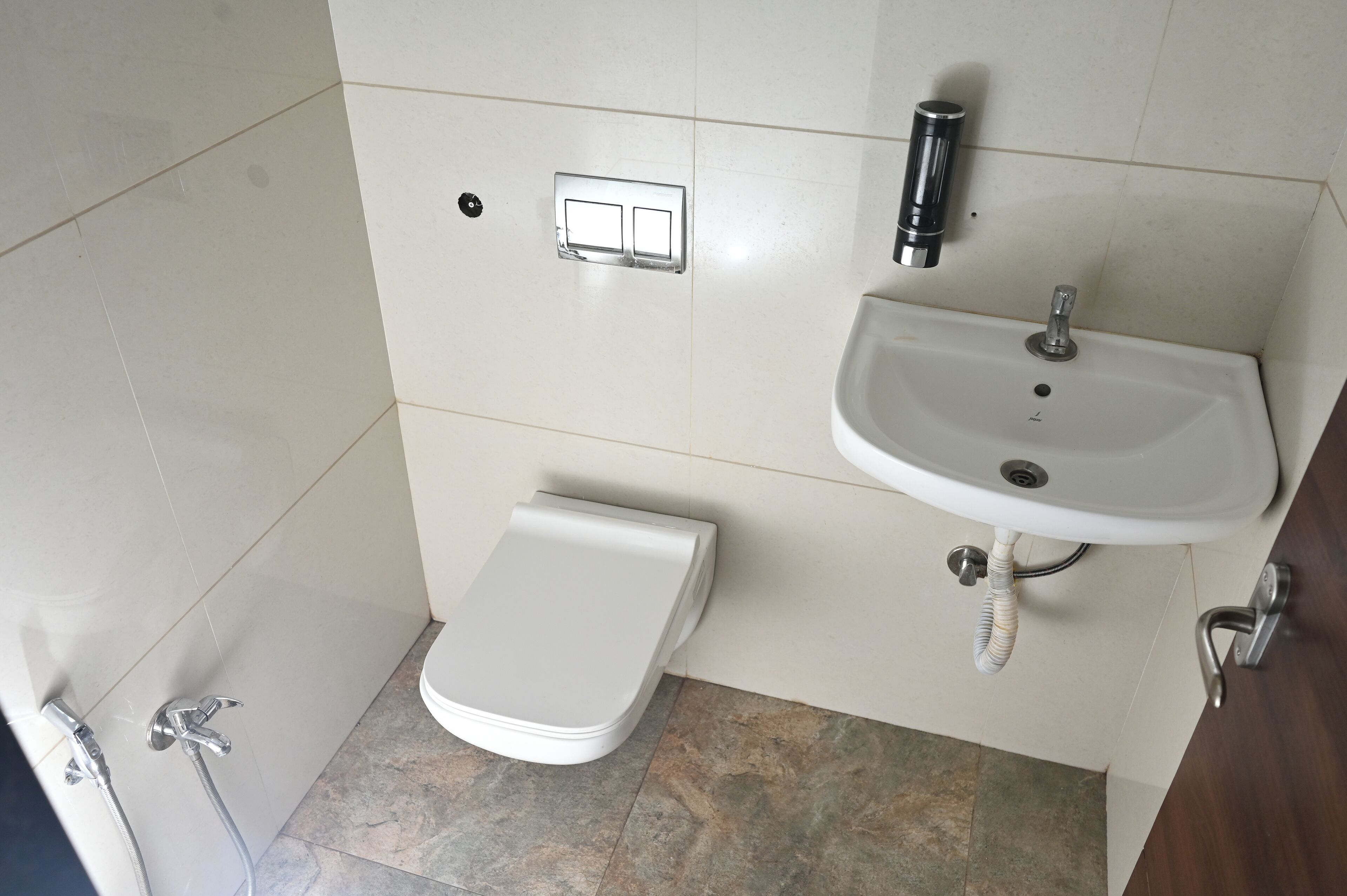 Deluxe AC Room | Bathroom | Shower, towels, soap, shampoo