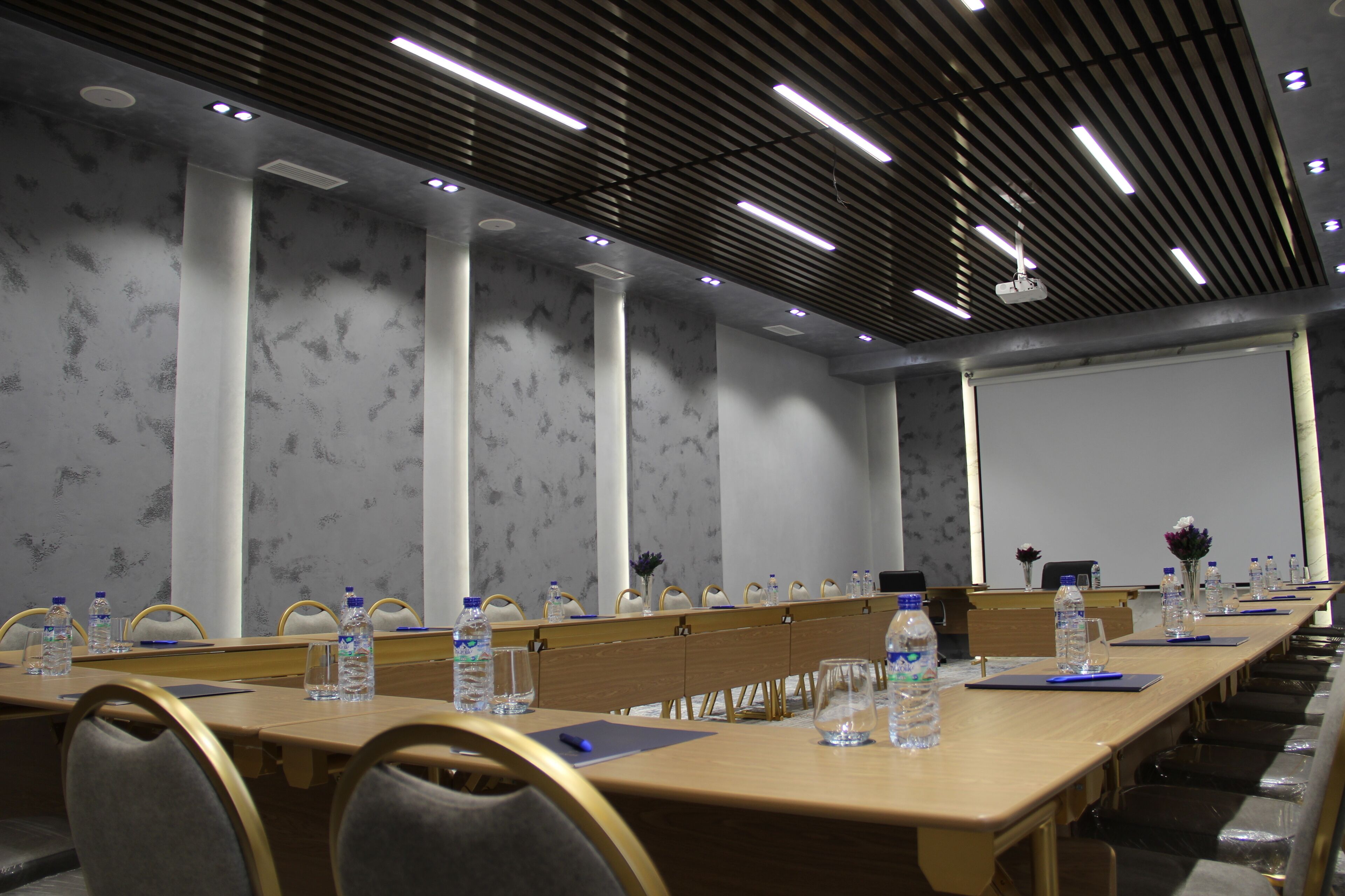 Photo - Roadside by Khorrot