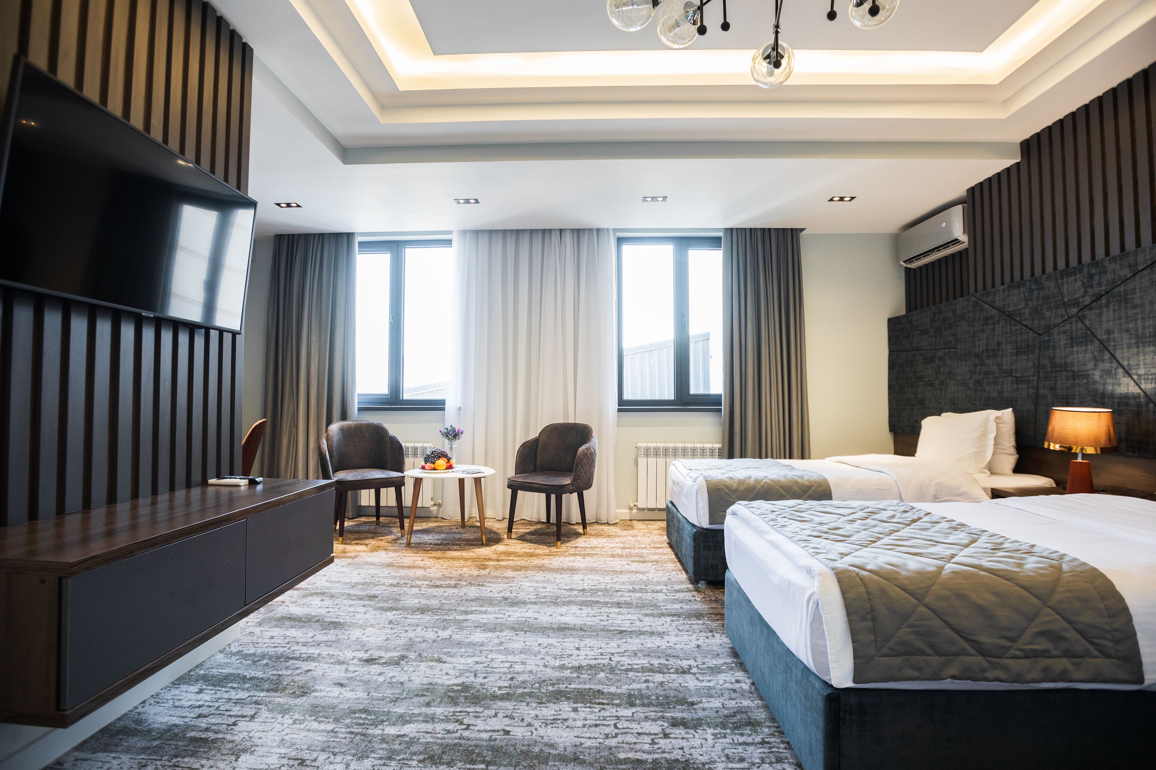 Photo - Roadside by Khorrot