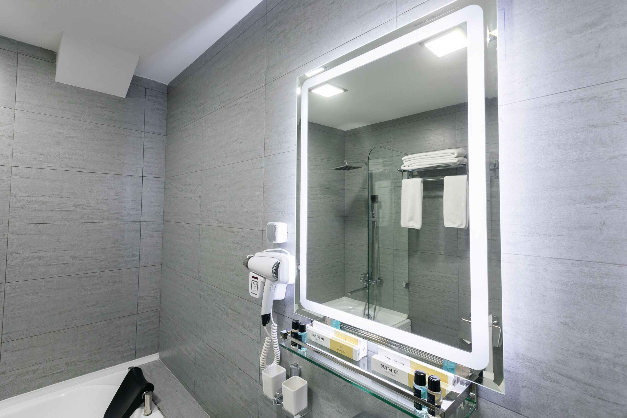 Photo - Roadside by Khorrot