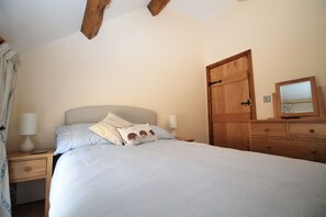 2 bedrooms, bed sheets - The Hoglets 1 (Macclesfield)