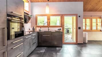 Chalet, 3 Bedrooms, Smoking, Balcony | Interior