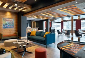 Lobby - Wifi, ski-in/ski-out & foot of the slopes, swimming pool, sauna, hammam, balcony, parking, tv, 70m² (Manigod)