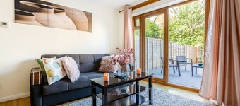 Cosy, Modern Family Friendly House in Erith! 5 mins from Slade Green Train Ston