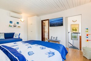 1 bedroom, iron/ironing board, WiFi, bed sheets - Authentic Stone House in the Heart of Funtana (Funtana)