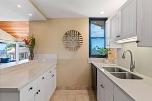 Apartment, 2 Schlafzimmer | Eigene Küche | Wasserkocher mit Kaffee-/Teezubehör, Kühlschrank, Ofen, Toaster