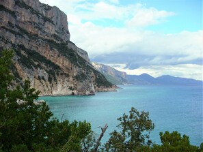 Huoneisto, useita makuuhuoneita, parveke | Ulkopuoli