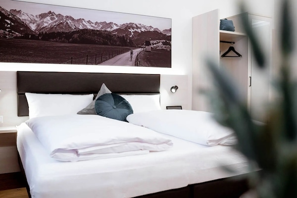 Comfort Double Room | 1 bedroom, blackout drapes, soundproofing, free WiFi