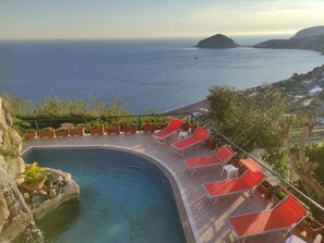 Indoor pool, outdoor pool, open 7:30 AM to 6:30 PM, sun loungers - Hotel Villa al Mare (Barano d'Ischia)