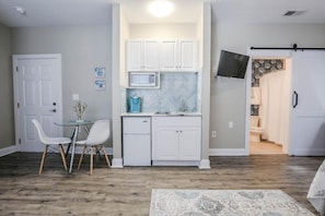 House, Accessible - My Vitamin Sea Quaint Studio Myrtle Beach SC (Myrtle Beach)