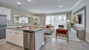Unclassified image, 5 of 51, button - Luxury Modern Villa With Private Pool 10 min From Disney (Kissimmee)