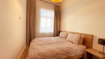 Apartamento, 2 quartos, sacada, vista para a cidade | 3 quartos, quartos à prova de som