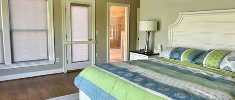 3 habitaciones, tabla de planchar con plancha, wifi y ropa de cama