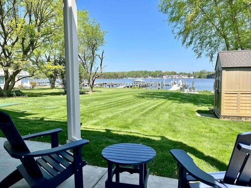 South River Waterfront | Pier, Hot Tub & Elevator