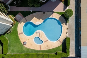 Pool - Can Costelles - Ático en Primera Línea con Vistas al Mar, Piscina y Parking (Cambrils)
