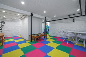 Interior - Best Location in Rye-5 min walk to Town and Metro North Train (Rye)