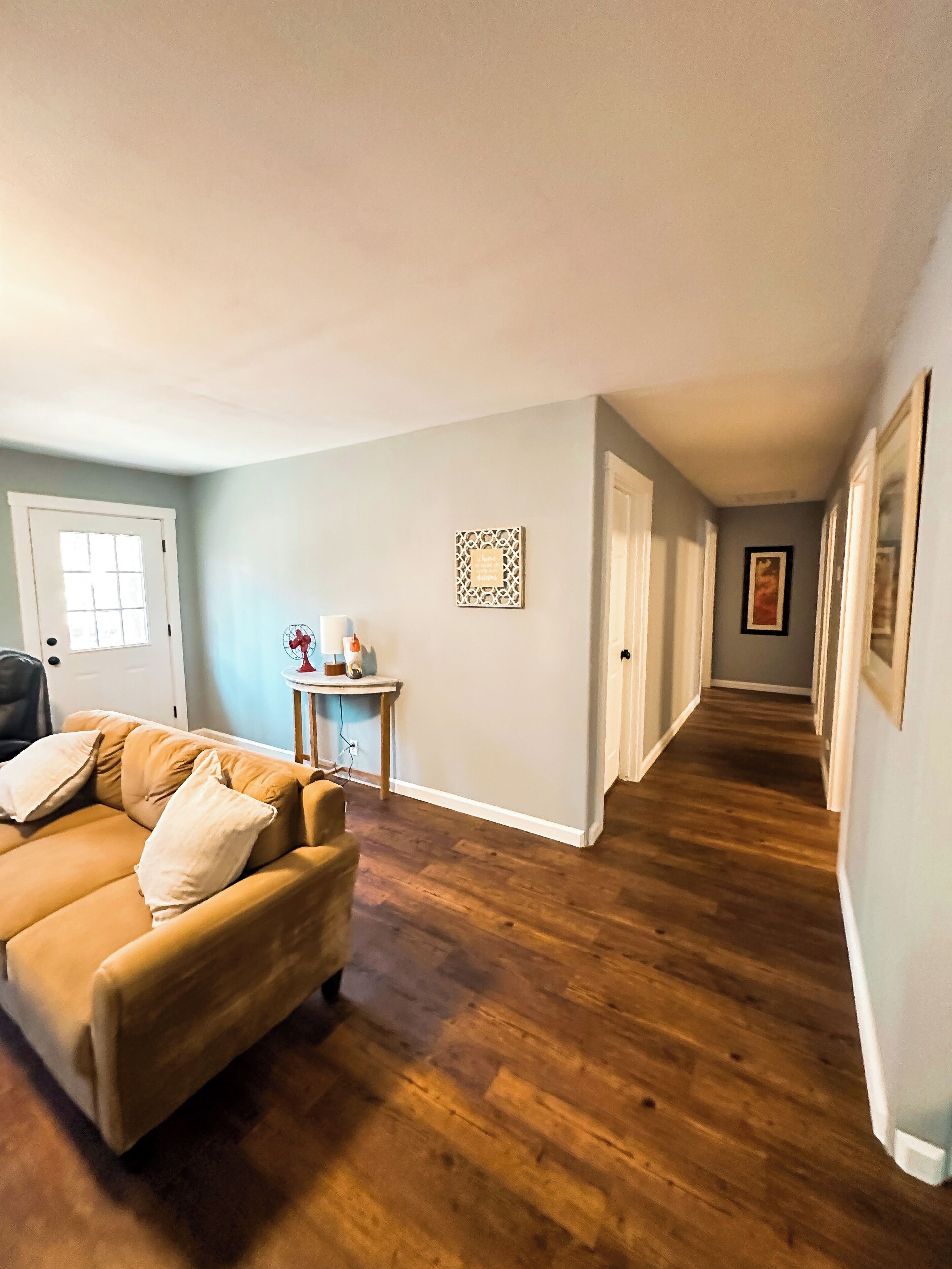 Smart TV, libros, videoteca