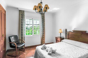 3 Schlafzimmer, Bügeleisen/Bügelbrett, WLAN, Bettwäsche