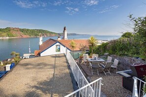 Property grounds - 4 Bed - Beach Cottage (Torquay)