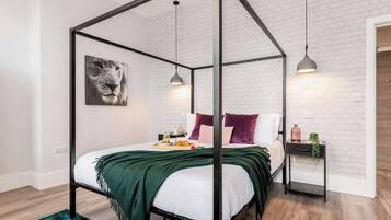 1 bedroom, iron/ironing board, travel crib, WiFi