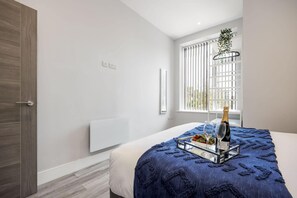 1 soverom, strykejern/-brett, reiseseng for barn og wi-fi