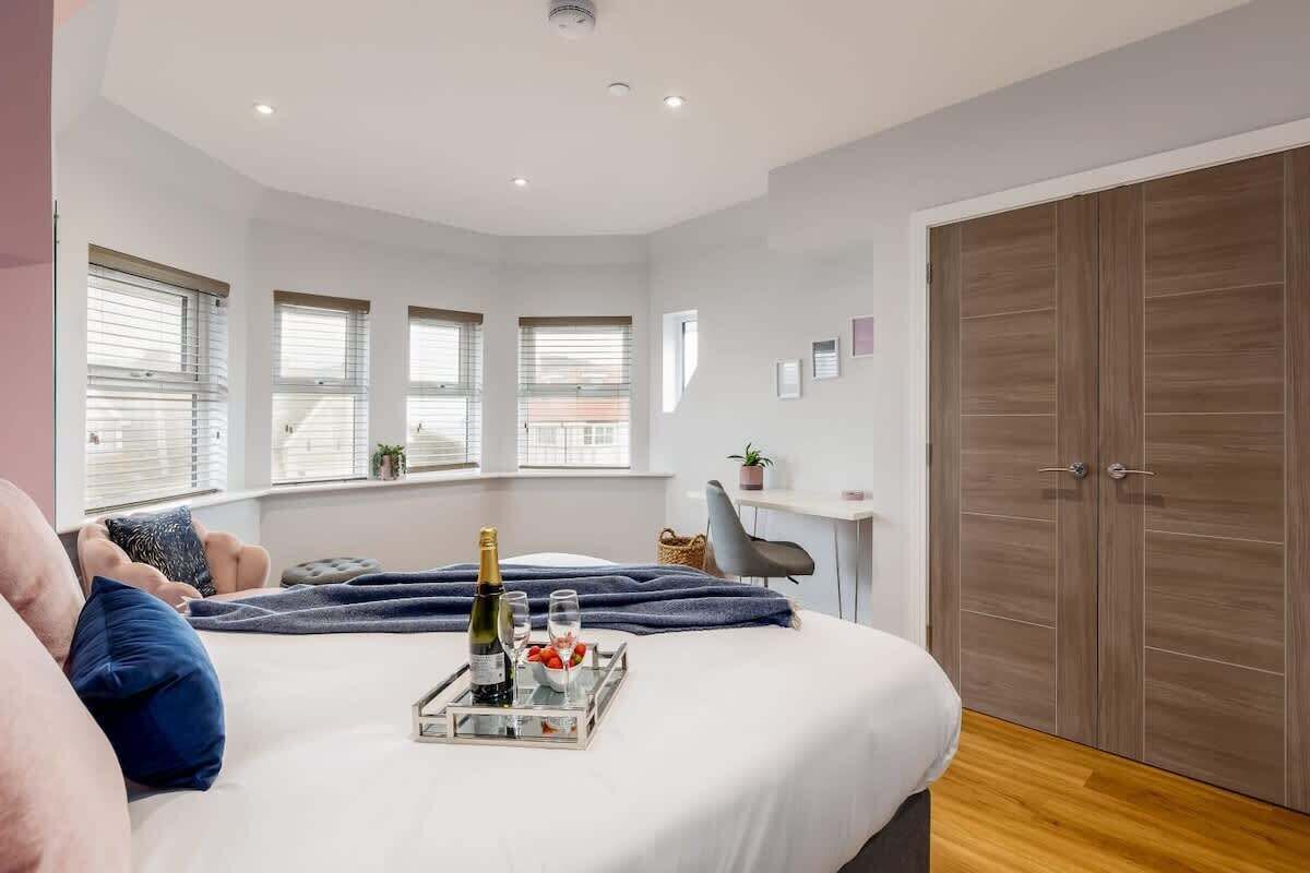 2 bedrooms, iron/ironing board, travel crib, WiFi