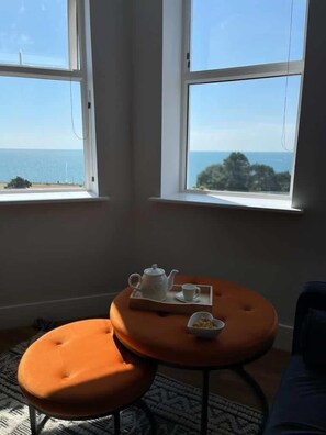 تناول الطعام