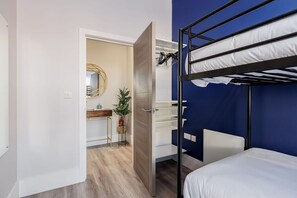 2 bedrooms, iron/ironing board, travel cot, WiFi