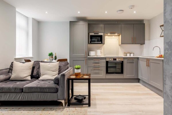 Fridge, microwave, oven, stovetop