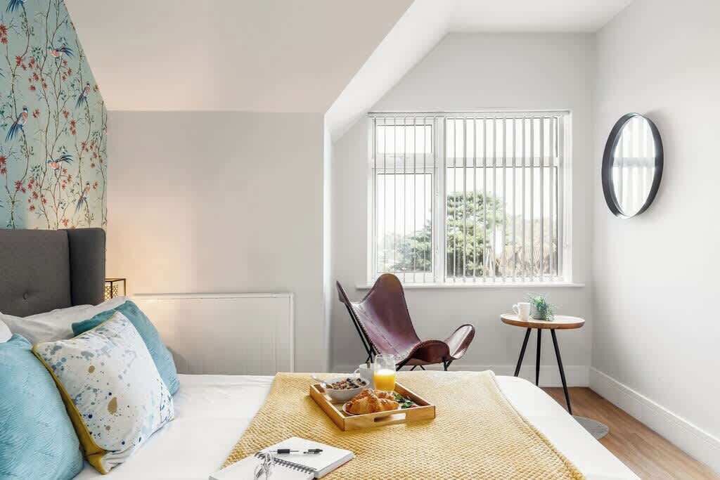 1 bedroom, iron/ironing board, travel crib, WiFi