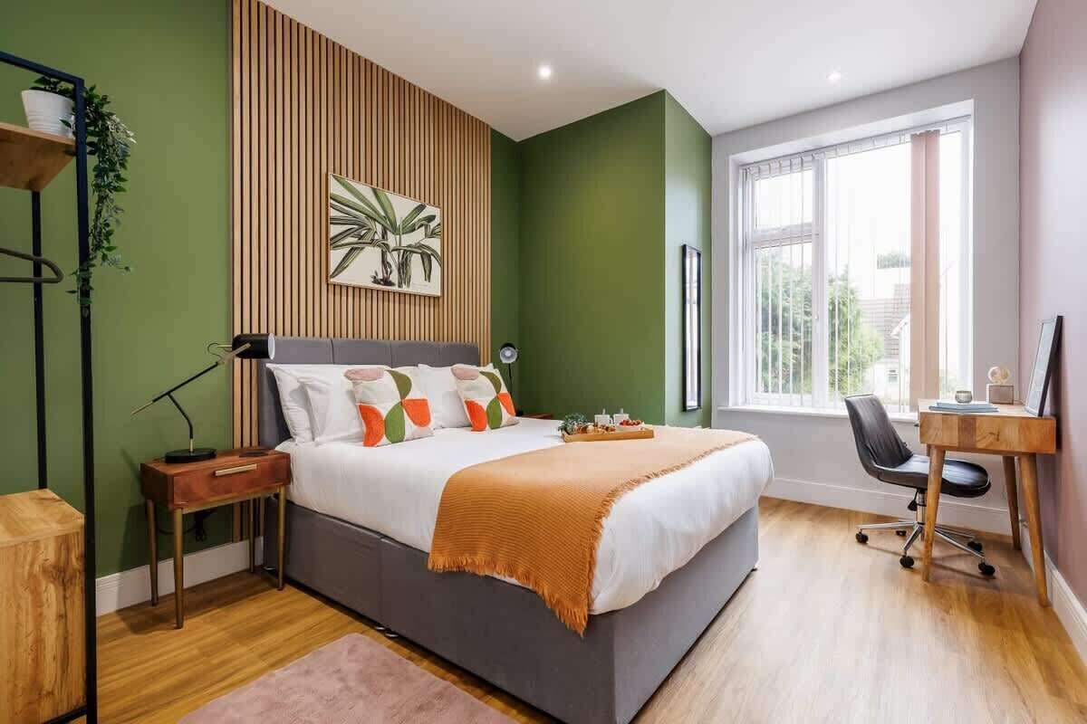 1 habitación, tabla de planchar con plancha, cuna de viaje y wifi 
