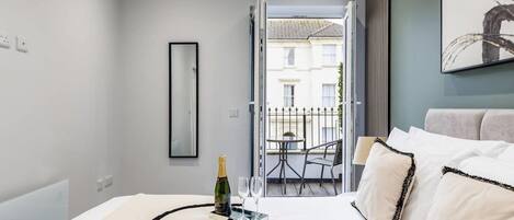 1 bedroom, iron/ironing board, travel crib, WiFi