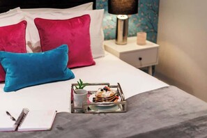 1 soverom, strykejern/-brett, reiseseng for barn og wi-fi