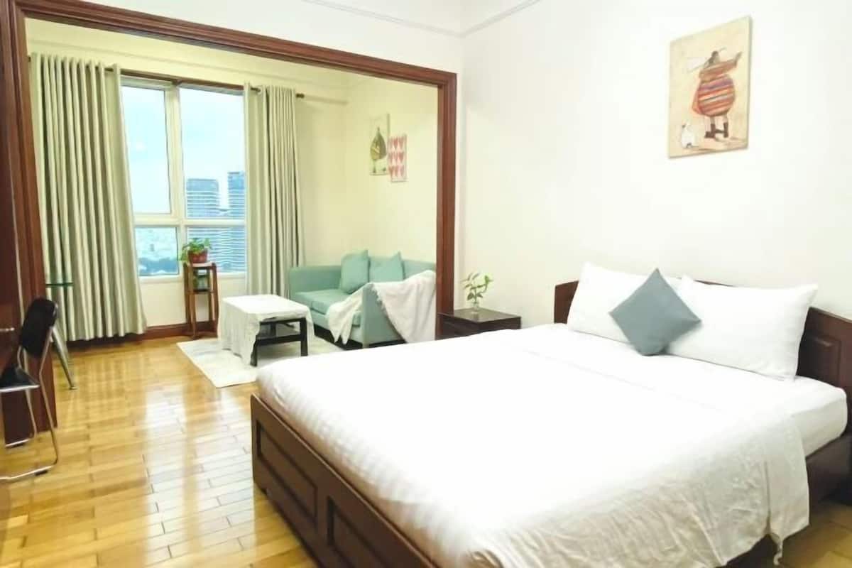 1 bedroom, premium bedding, individually furnished, laptop workspace