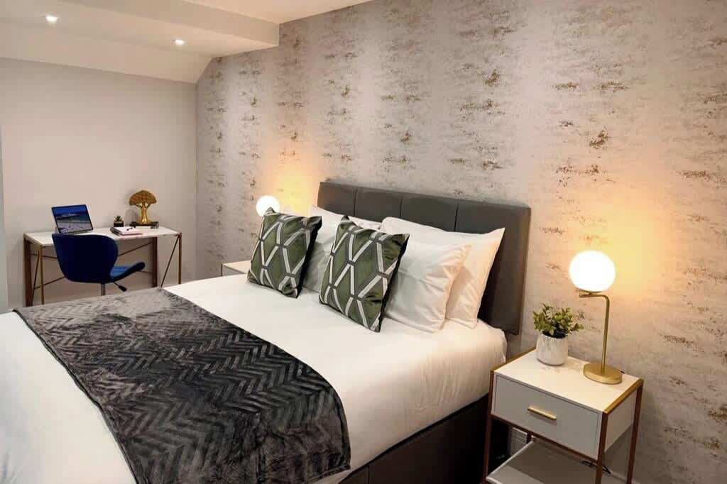 1 bedroom, iron/ironing board, travel crib, WiFi