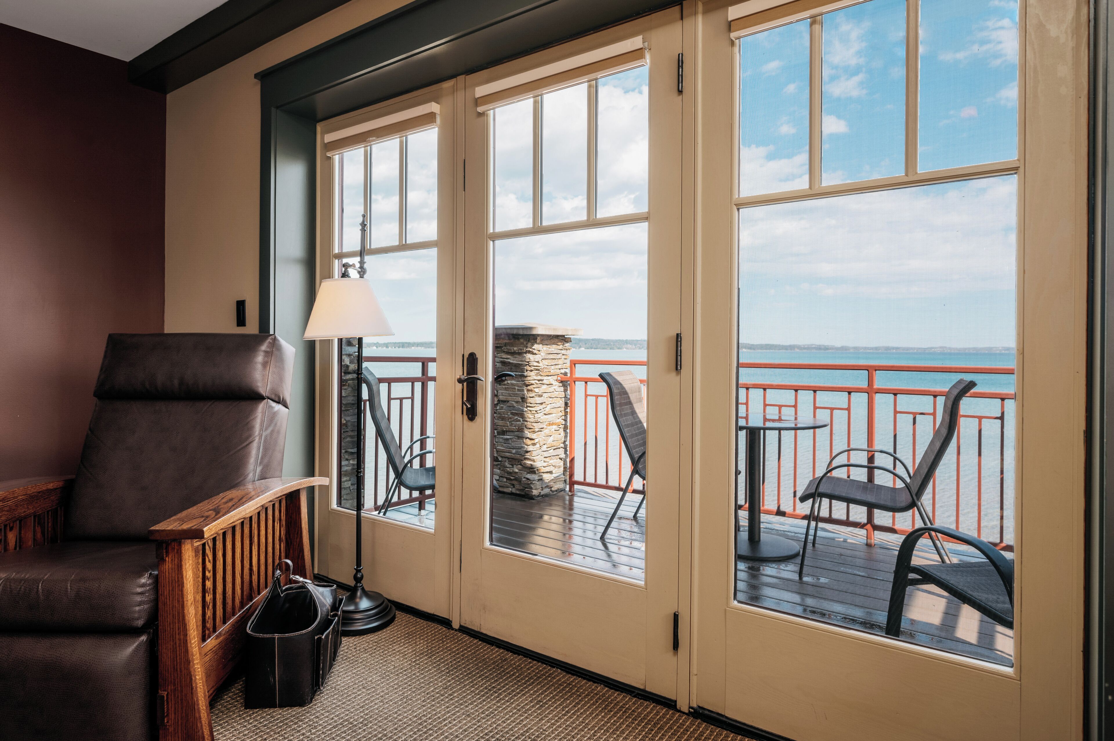 Lakeview Three Bedroom Suite | 湖景