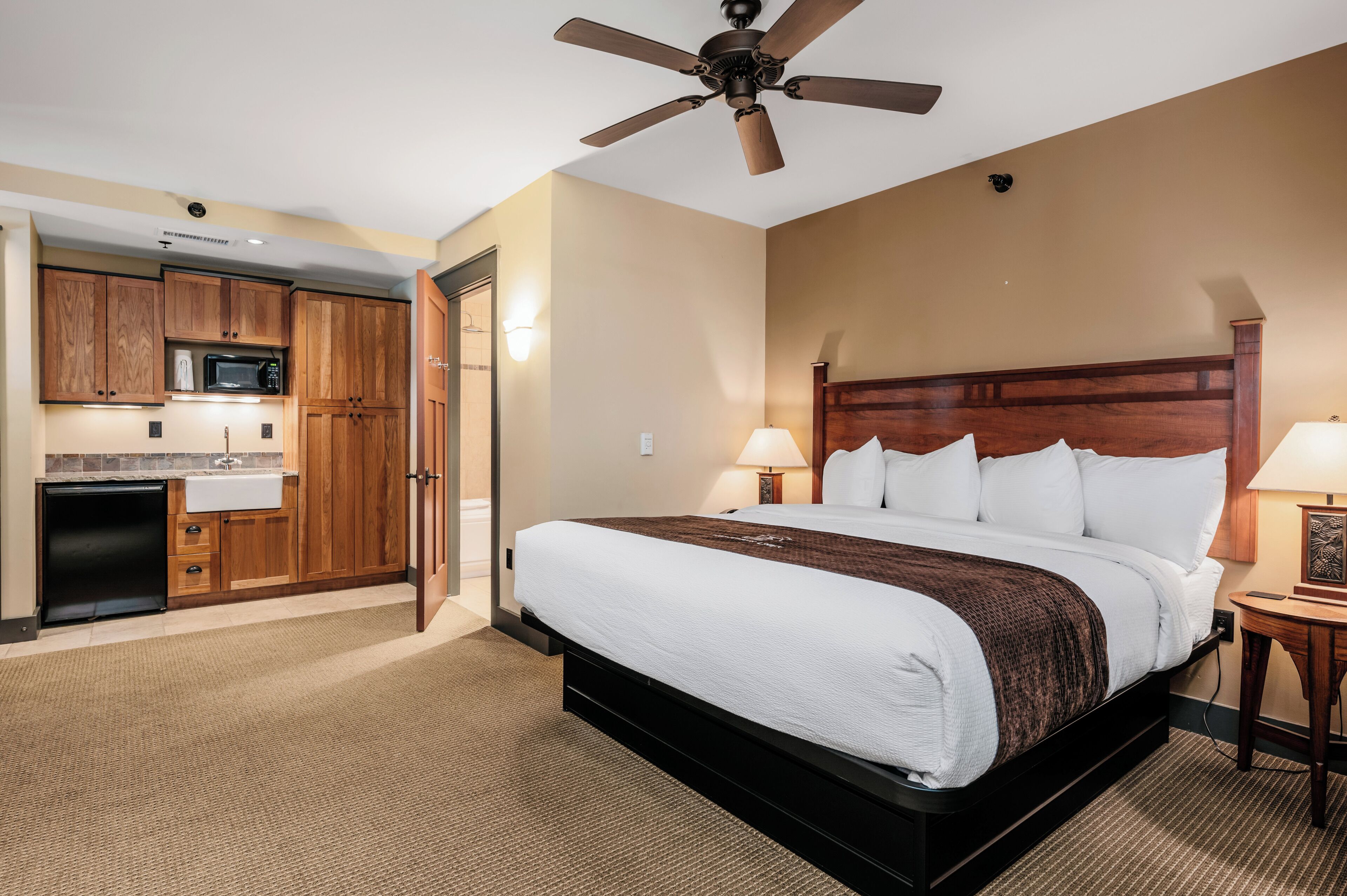 soundproofing, free wifi, bed sheets