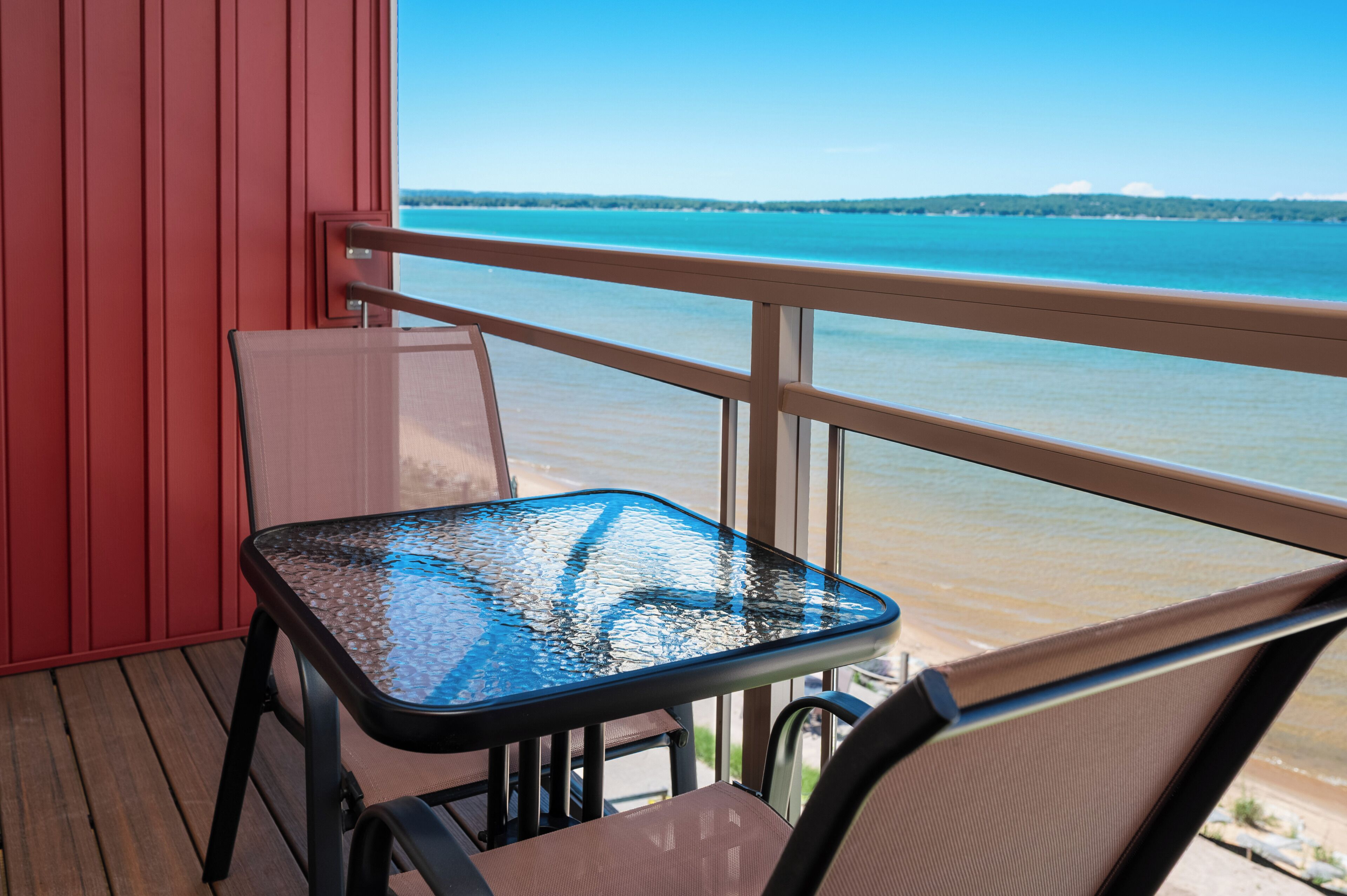 Private beach, white sand, sun loungers, beach towels