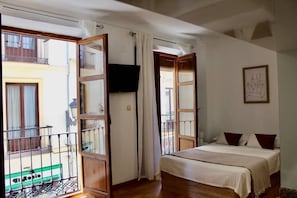 1 slaapkamer, een strijkplank/strijkijzer, reisbedje, wifi