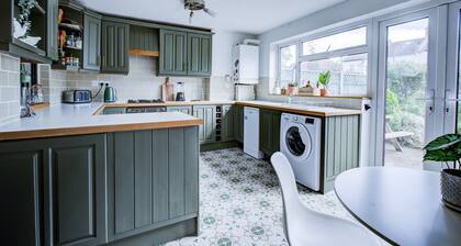 Pass the Keys | Cosy house on the seafront